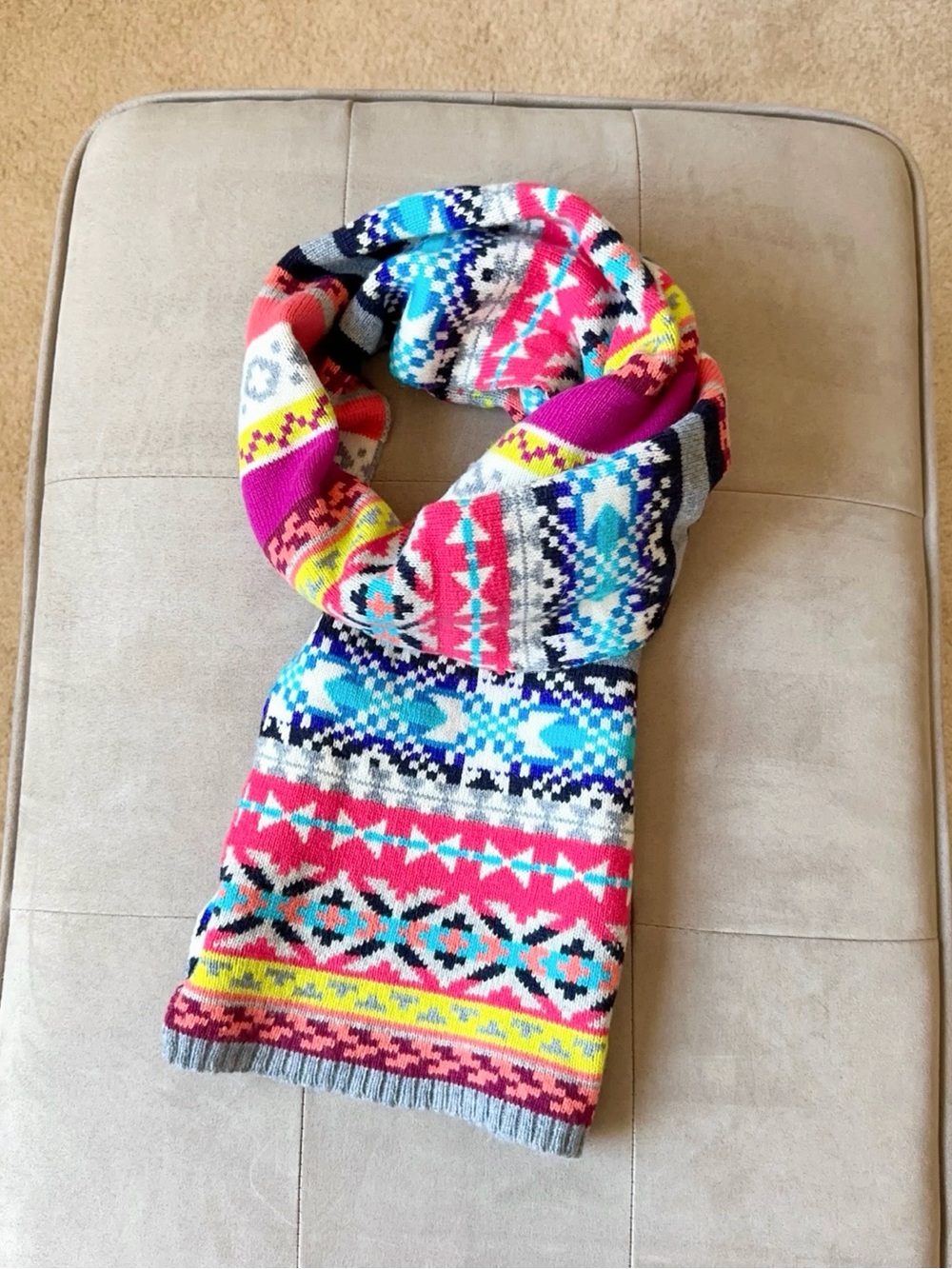 BNWOT GAP Scarf